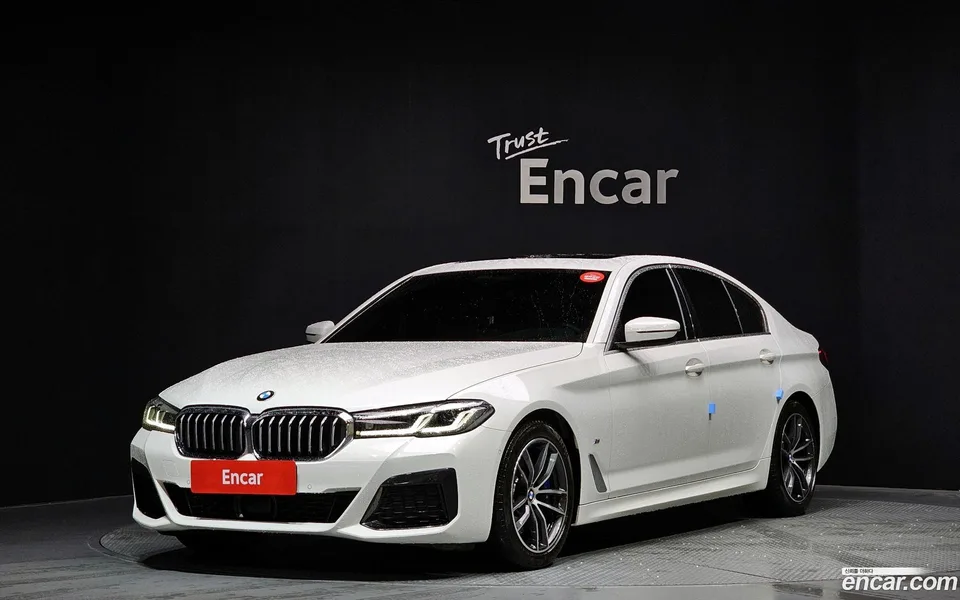 BMW 5 Series 523d M 2022 — фото 1, купить с доставкой в Москву