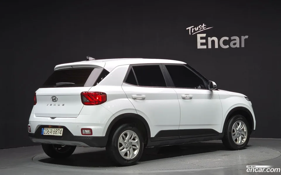 Hyundai Venue 1.6 2022 — миниатюра 2
