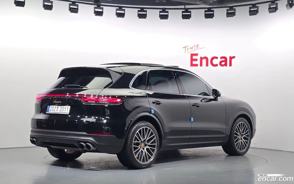 Porsche Cayenne 3.0 2023 — миниатюра 2