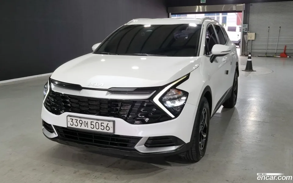 Kia Sportage 1.6 2WD 2022 — фото 1, купить с доставкой в Москву