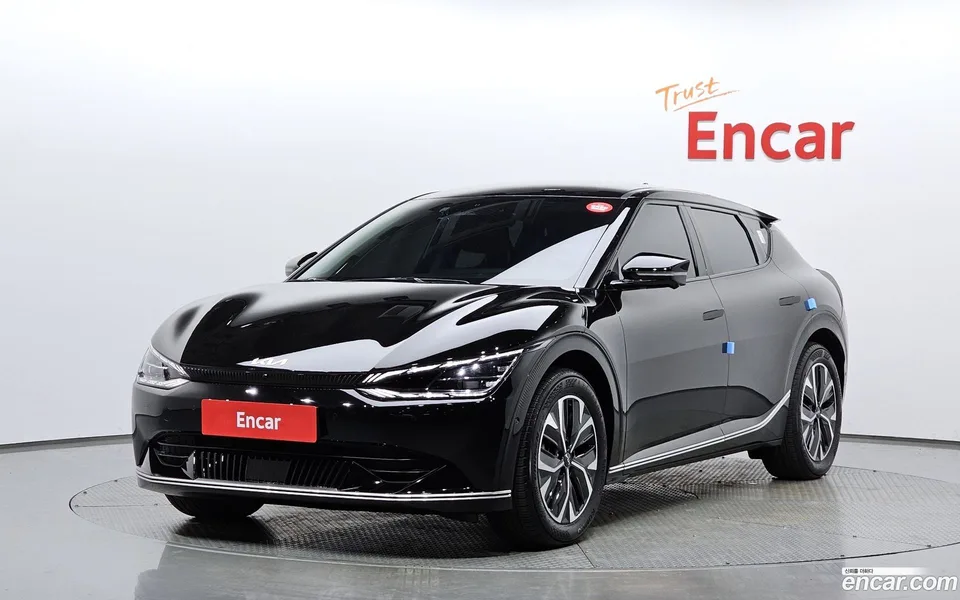 Kia EV6 2022 — фото 1, купить с доставкой в Москву