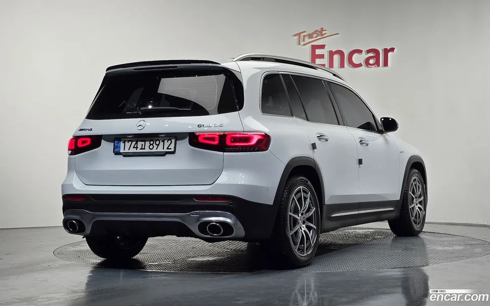 Mercedes-Benz GLB-Class AMG GLB35 4MATIC 2022 — миниатюра 2