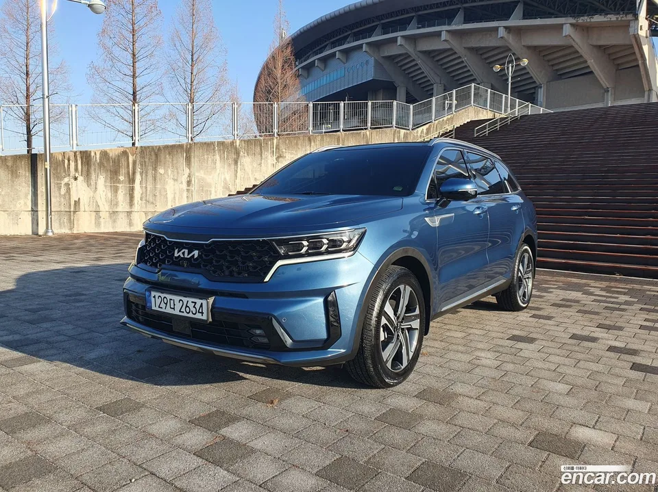 Kia Sorento HEV 1.6 2WD 2022 — фото 1, купить с доставкой в Москву