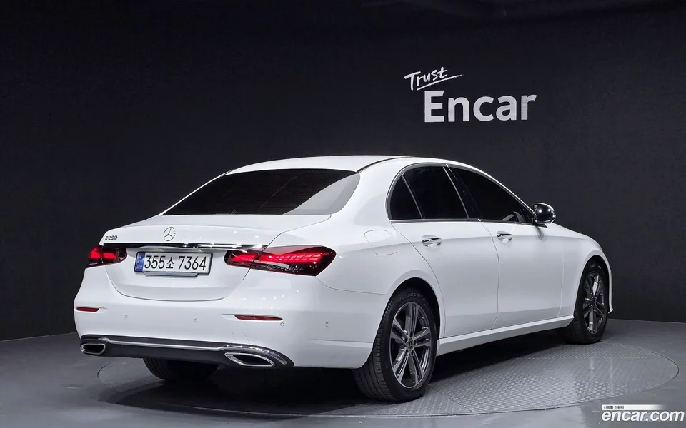 Mercedes-Benz E-Class E250 2023 — миниатюра 2