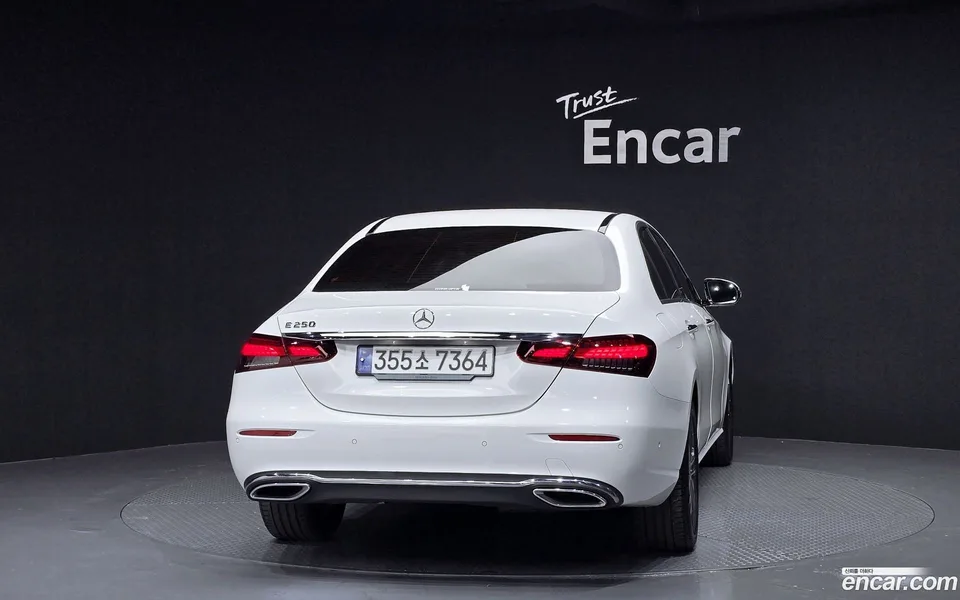Mercedes-Benz E-Class E250 2023 — миниатюра 4