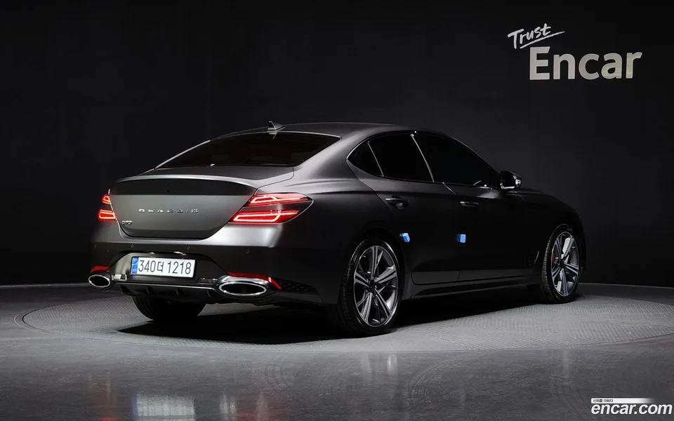 Genesis G70 2.5T 2WD 2023 — миниатюра 2