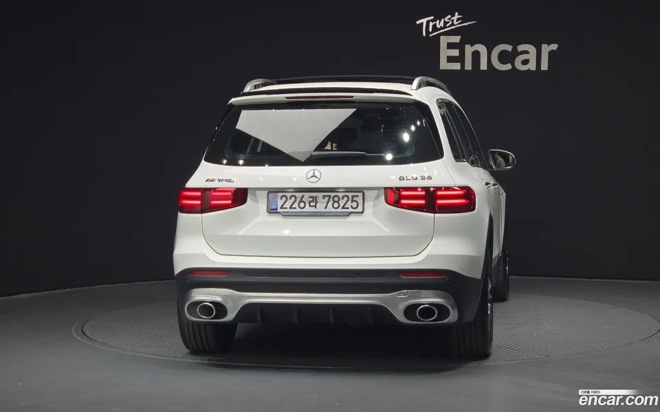 Mercedes-Benz GLB-Class AMG GLB35 4MATIC 2025 — миниатюра 4