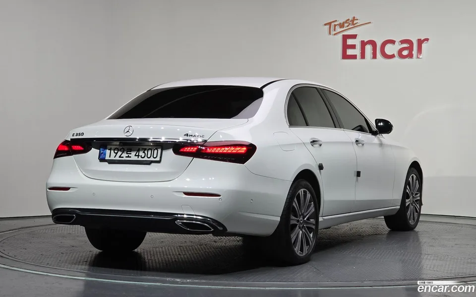 Mercedes-Benz E-Class E350 4MATIC 2022 — миниатюра 2
