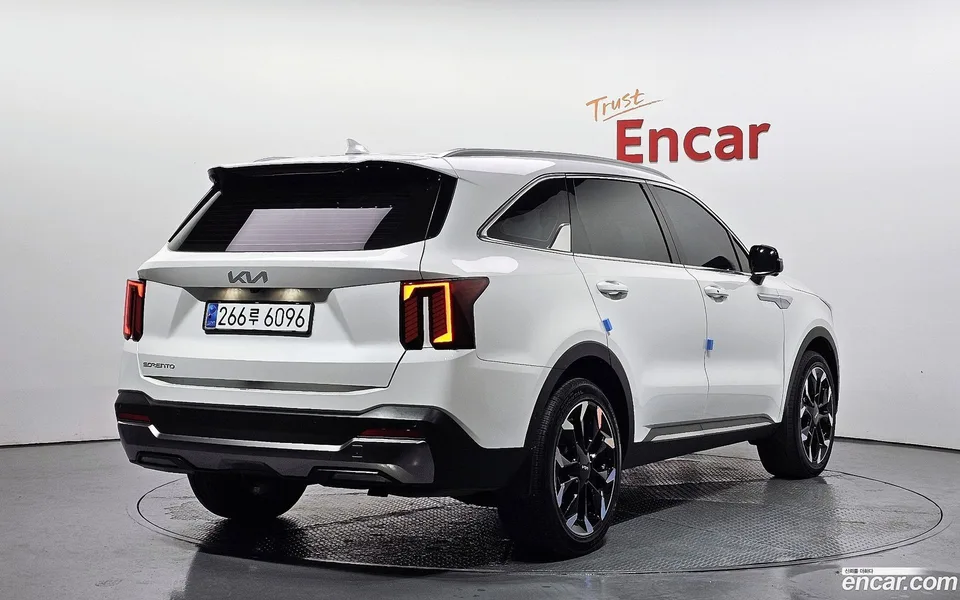 Kia Sorento 2.5T 2WD 2023 — миниатюра 2