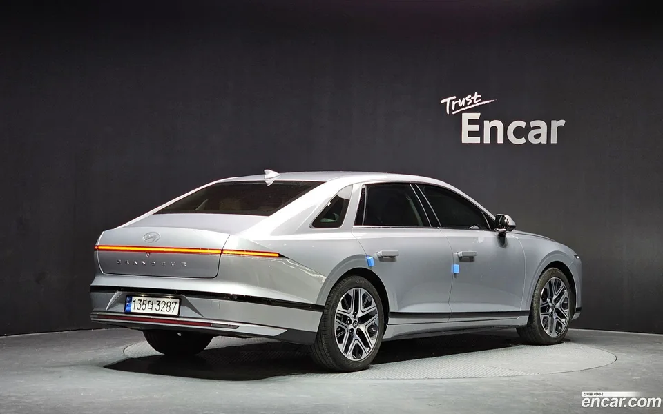 Hyundai Grandeur 2.5 2WD 2023 — миниатюра 2