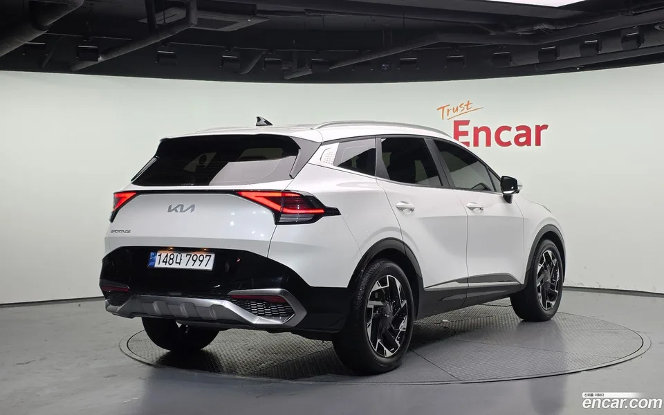 Kia Sportage 1.6 2WD 2023 — миниатюра 2