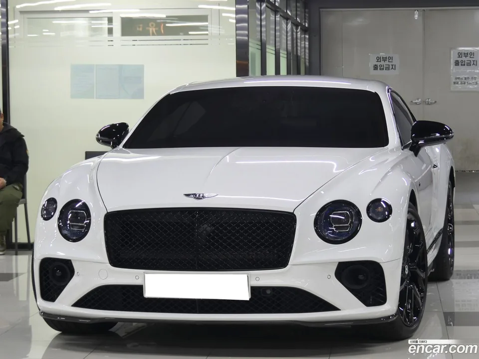 Bentley Continental GT 4.0 GTS 2023 — фото 1, купить с доставкой в Москву