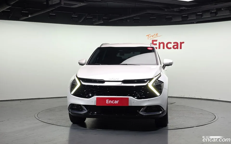 Kia Sportage Hybrid 2WD 2023 — миниатюра 3