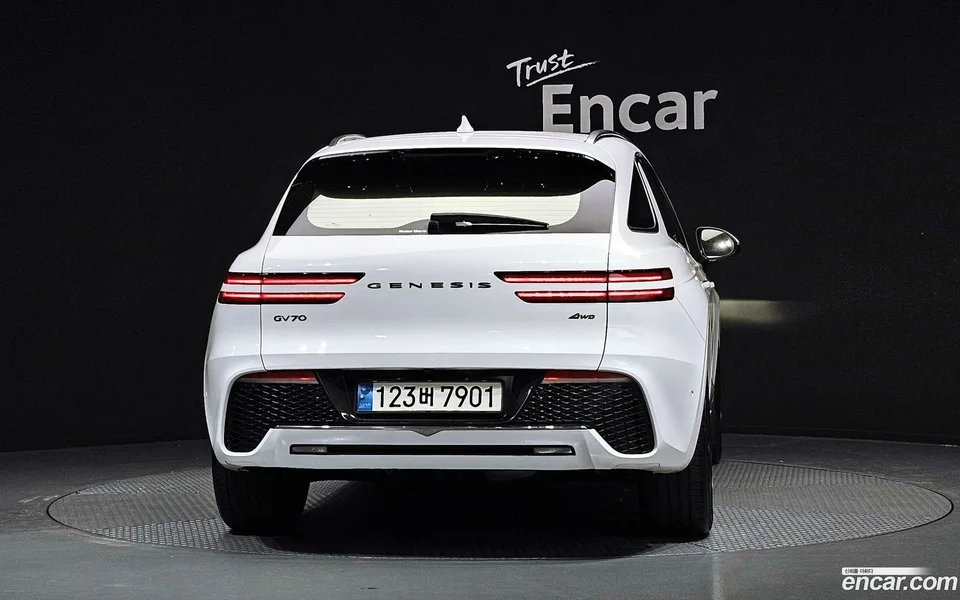 Genesis GV70 2.2 AWD 2022 — миниатюра 4