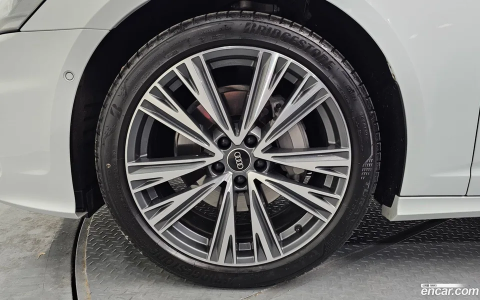 Audi A6 45 TFSI 2023 — миниатюра 4