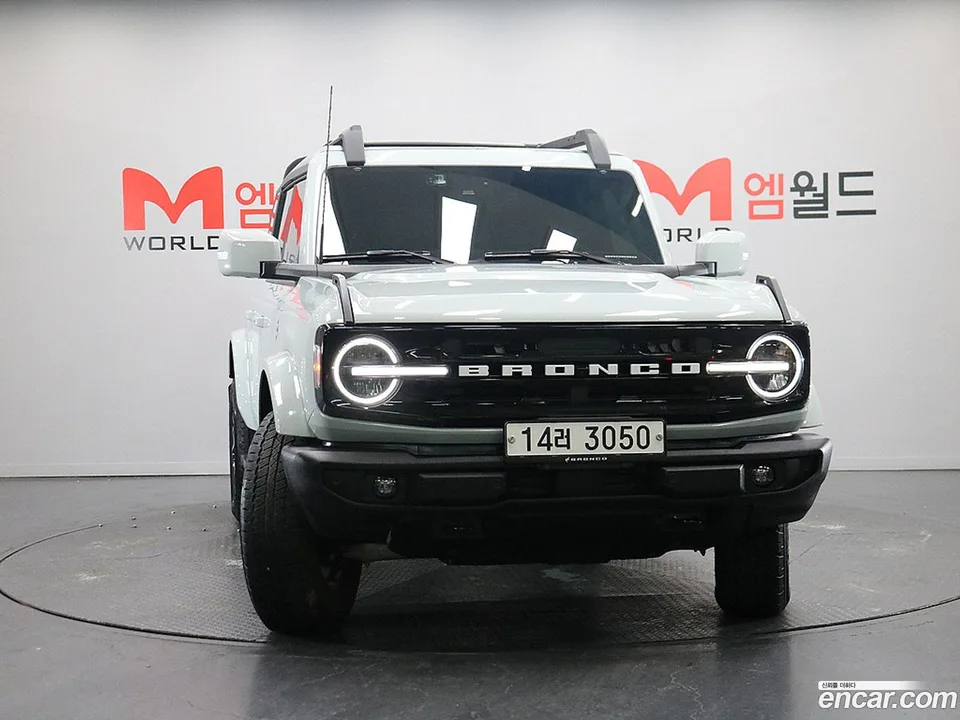 Ford Bronco 2.7 2023 — миниатюра 2