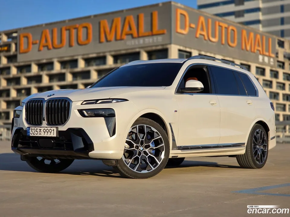 BMW X7 xDrive 40i M 6 2023 — миниатюра 2