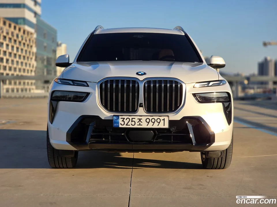 BMW X7 xDrive 40i M 6 2023 — миниатюра 4