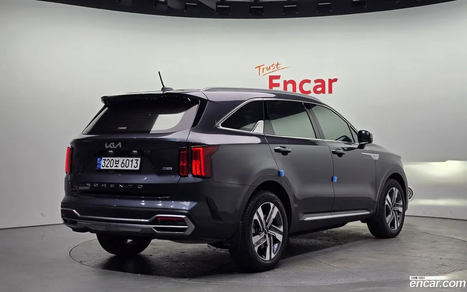 Kia Sorento HEV 1.6 2WD 2022 — миниатюра 2
