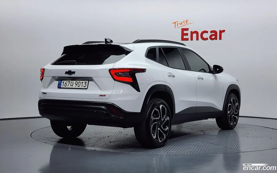 Chevrolet Trax Crossover 1.2 RS 2023 — миниатюра 2