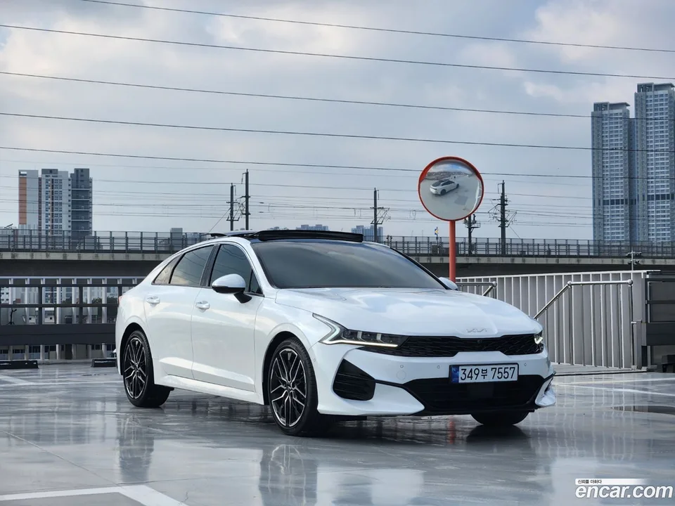 Kia K5 1.6 2023 — миниатюра 2