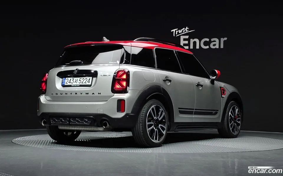 MINI Cooper S Countryman JCW 2023 — миниатюра 2