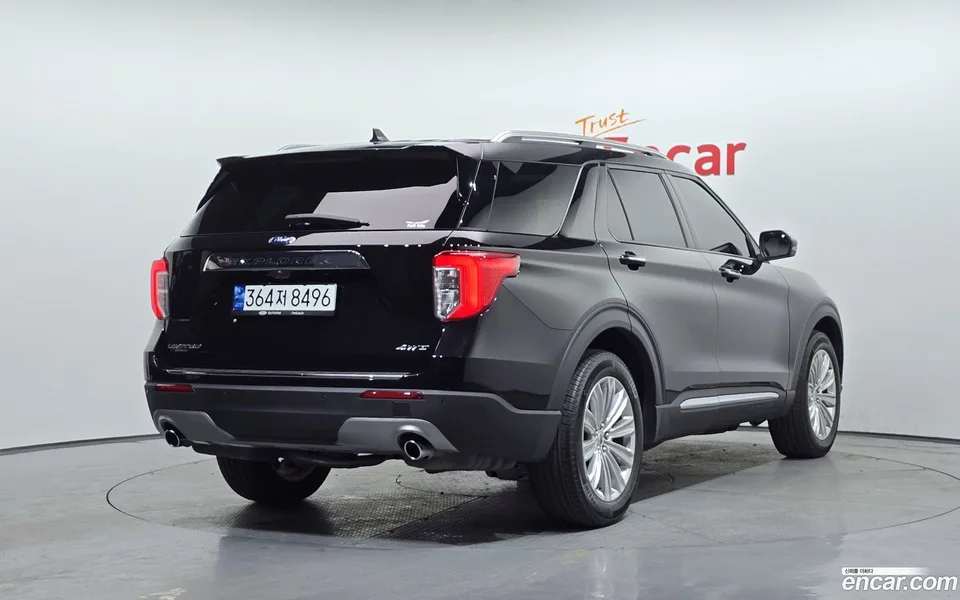 Ford Explorer 2.3 4WD 2023 — миниатюра 2