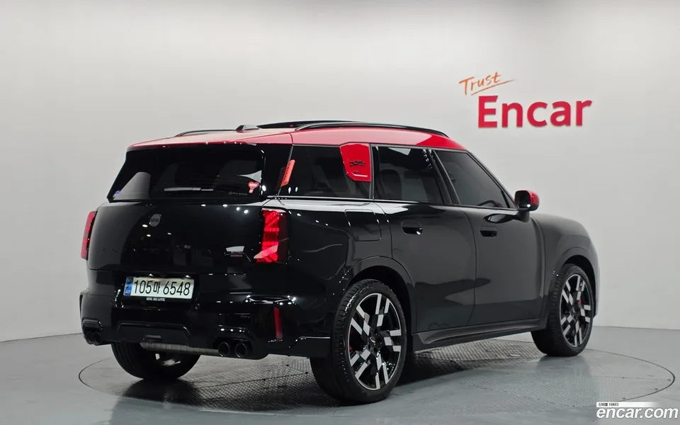 MINI Cooper S Countryman ALL4 JCW 2024 — миниатюра 2