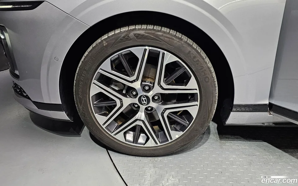 Hyundai Grandeur 2.5 2WD 2023 — миниатюра 5