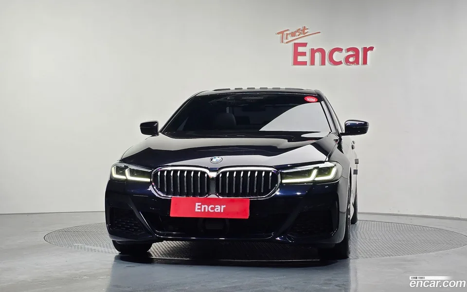 BMW 5 Series 520i M 2022 — миниатюра 3
