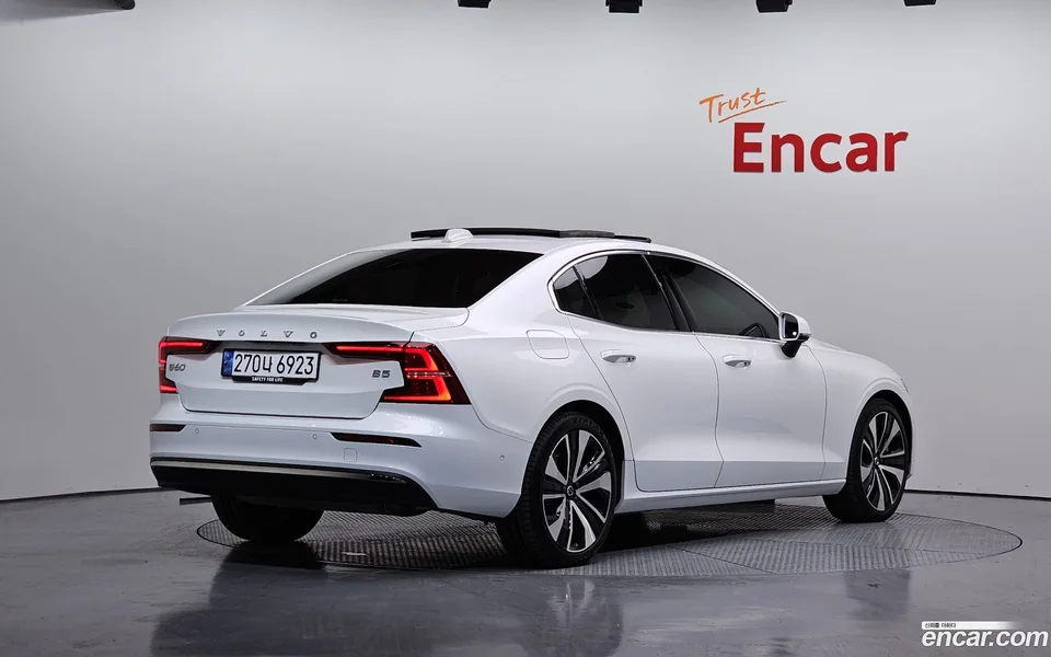 Volvo S60 B5 2024 — миниатюра 2