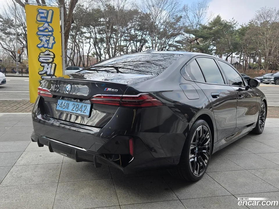 BMW i5 M60 xDrive 2024 — миниатюра 2