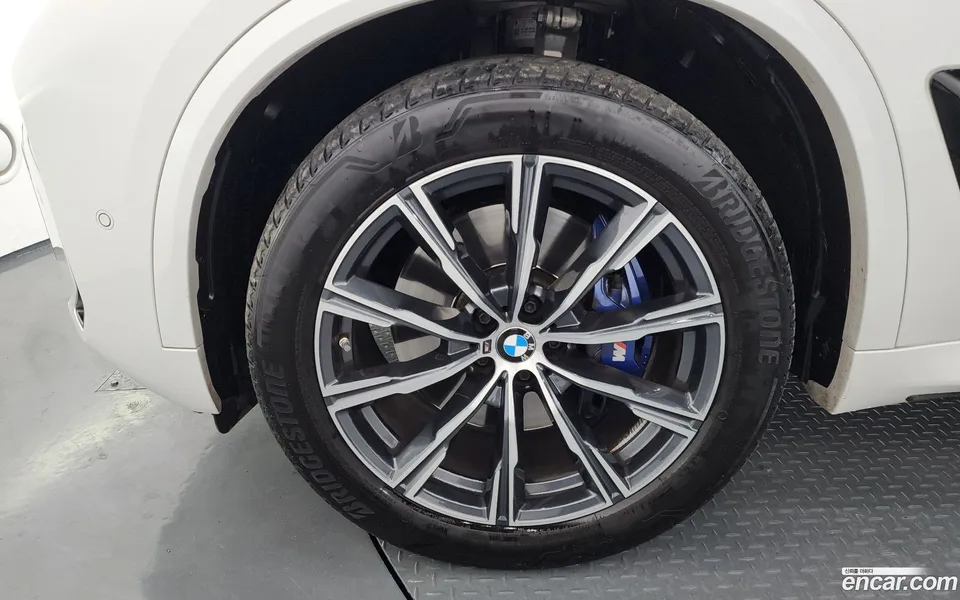 BMW X5 xDrive 30d M 2024 — миниатюра 5