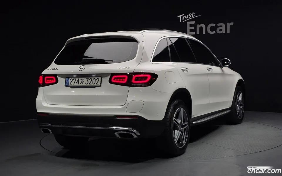 Mercedes-Benz GLC-Class GLC300e 4MATIC 2022 — миниатюра 2