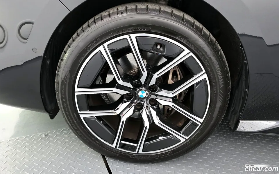 BMW 7 Series 740d xDrive M 2025 — миниатюра 5