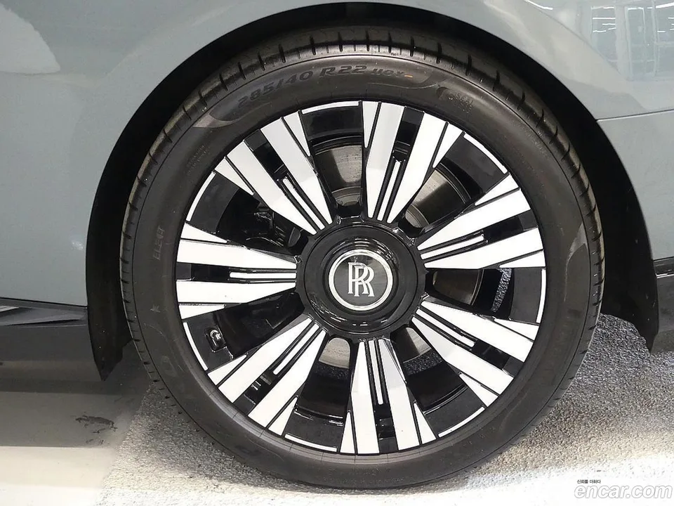 Rolls-Royce Spectre 2024 — миниатюра 4