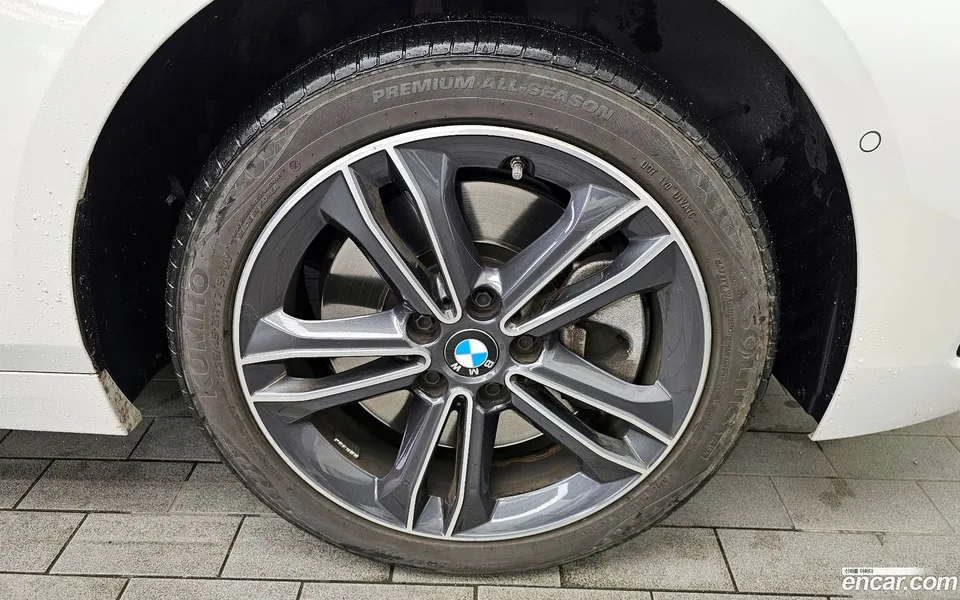 BMW 1 Series 120i 2023 — миниатюра 5