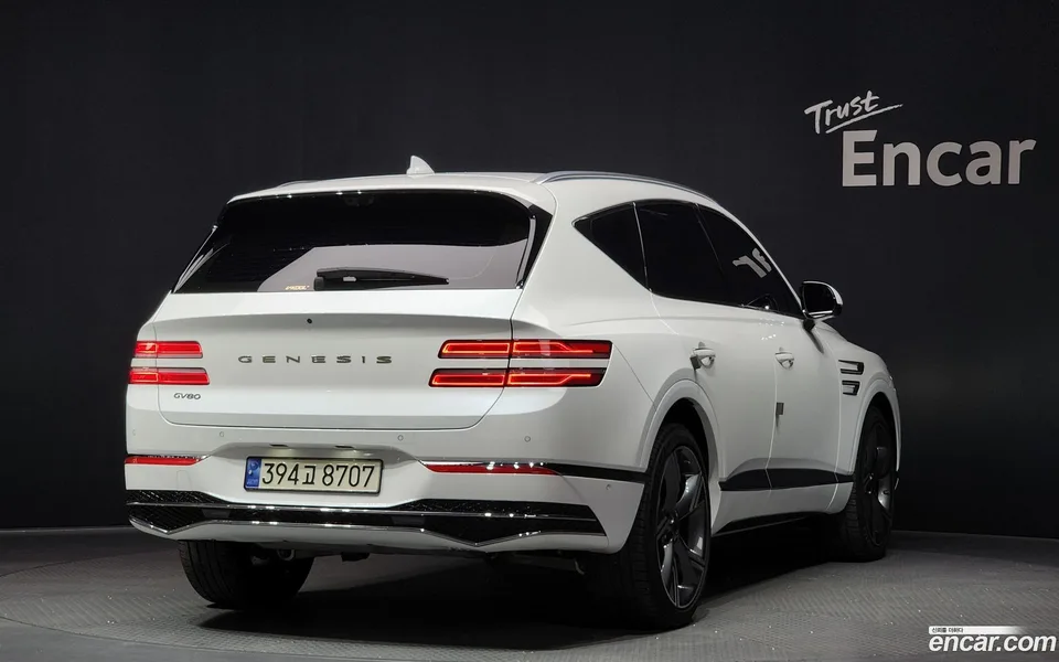 Genesis GV80 2.5T 2WD 2024 — миниатюра 2