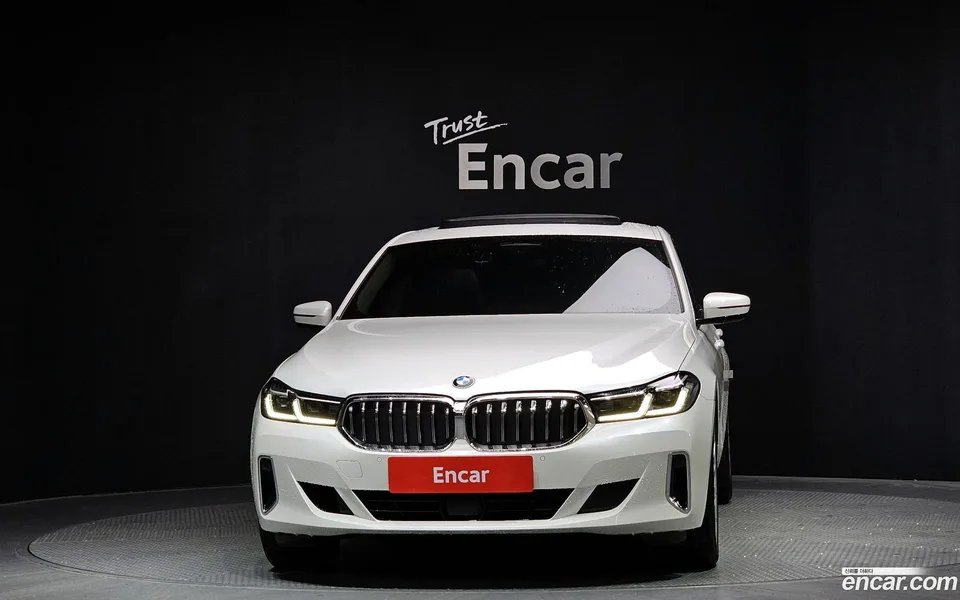BMW 6 Series GT 630i xDrive 2022 — миниатюра 3