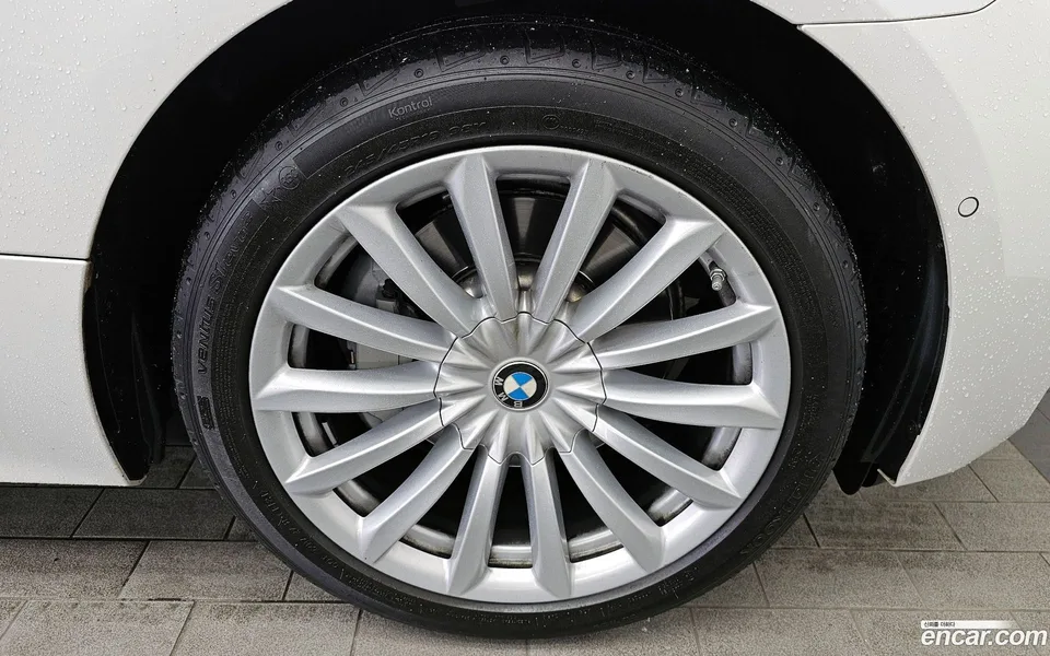 BMW 6 Series GT 630i xDrive 2022 — миниатюра 5