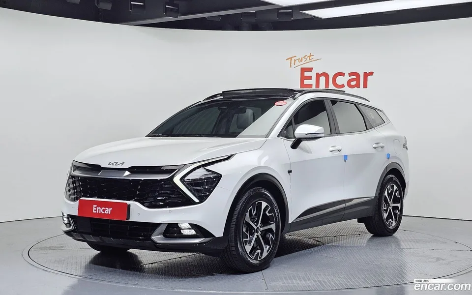 Kia Sportage Hybrid 2WD 2022 — фото 1, купить с доставкой в Москву