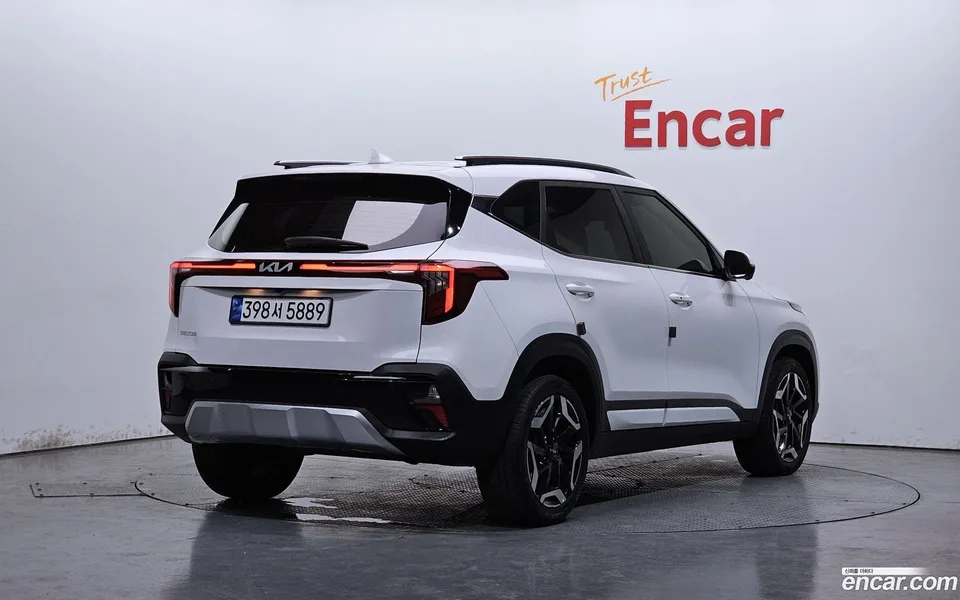 Kia Seltos 1.6 2WD 2023 — миниатюра 2