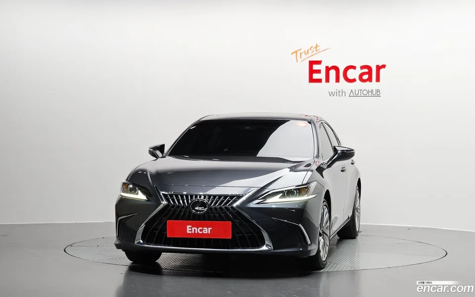 Lexus ES 300h 2023 — миниатюра 3