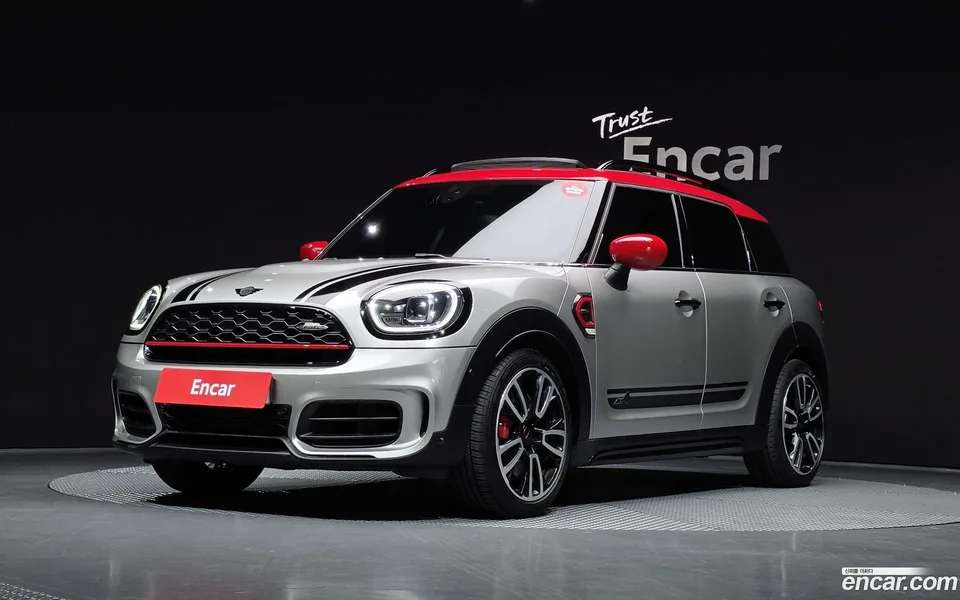 MINI Cooper S Countryman JCW 2023 — фото 1, купить с доставкой в Москву