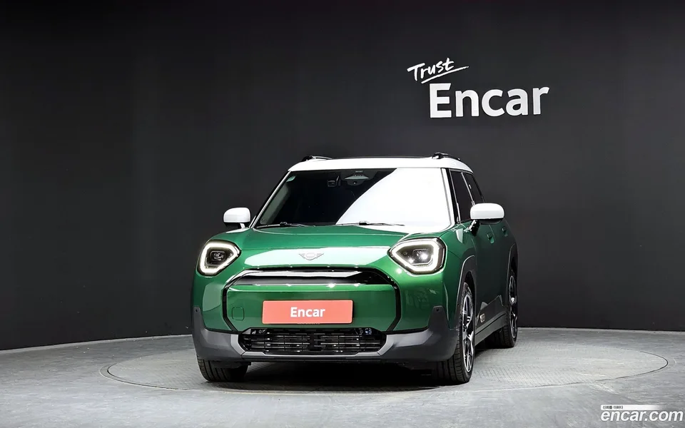 MINI Aceman E 2025 — миниатюра 2