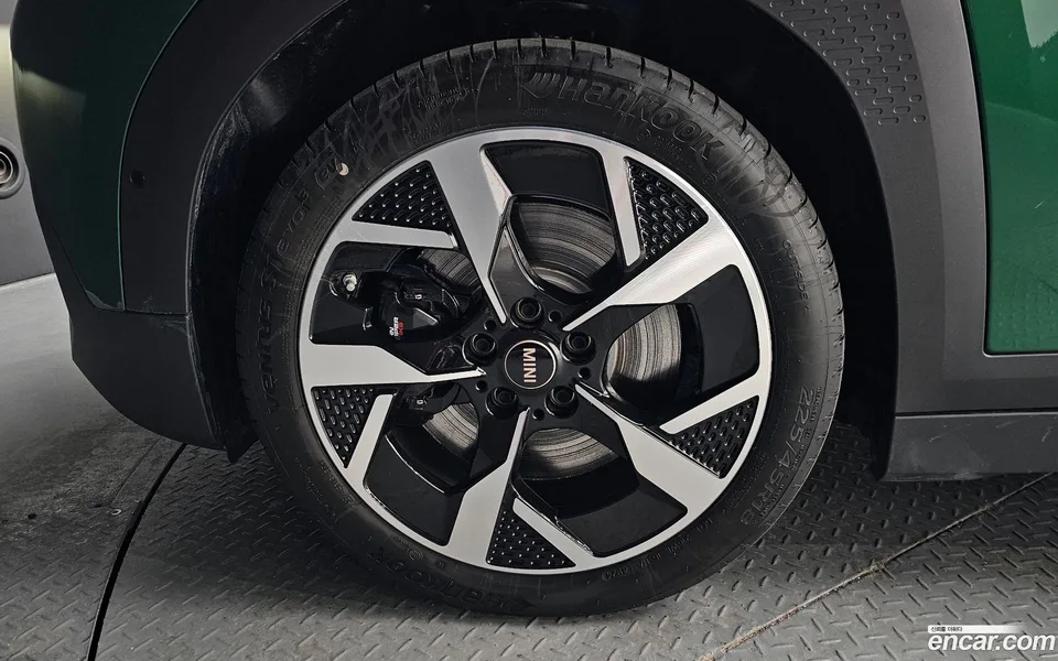 MINI Aceman E 2025 — миниатюра 5