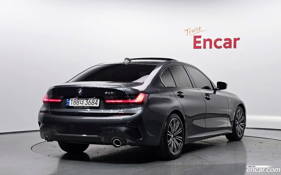 BMW 3 Series 320i M 2022 — миниатюра 2