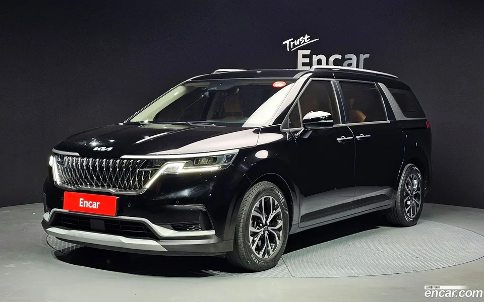 Kia Carnival 9 2022 — фото 1, купить с доставкой в Москву