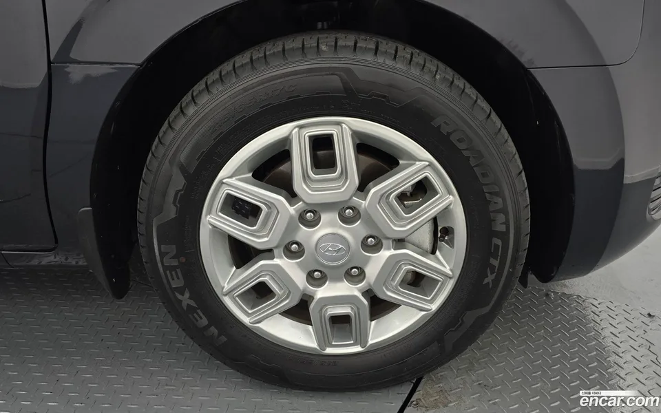 Hyundai Staria L3.5 5 2024 — миниатюра 5