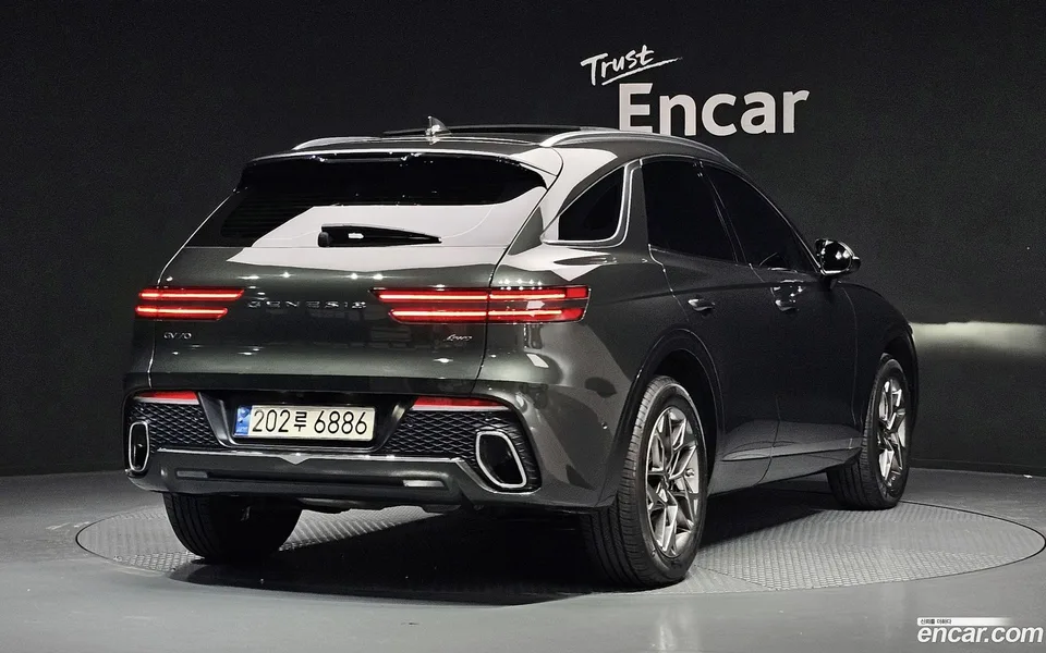 Genesis GV70 2.5T AWD 2023 — миниатюра 2